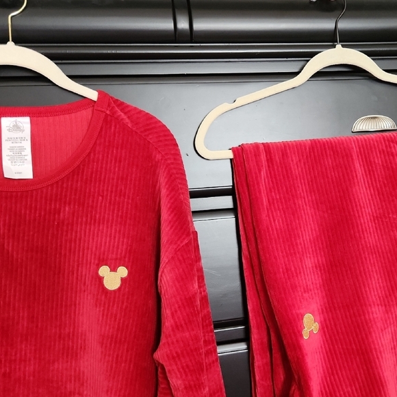 Disney Parks Red Cordoroy Lounge Set Christmas 2025 Edition with Gold MickeyLogo - Picture 6 of 6
